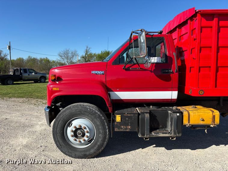 image for item FG0234 1990 GMC C7 grain truck