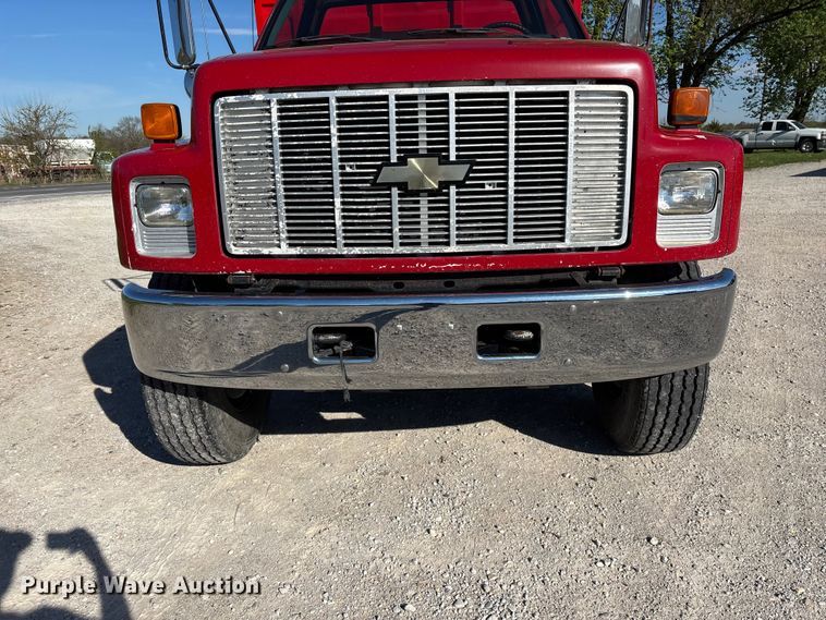 image for item FG0234 1990 GMC C7 grain truck
