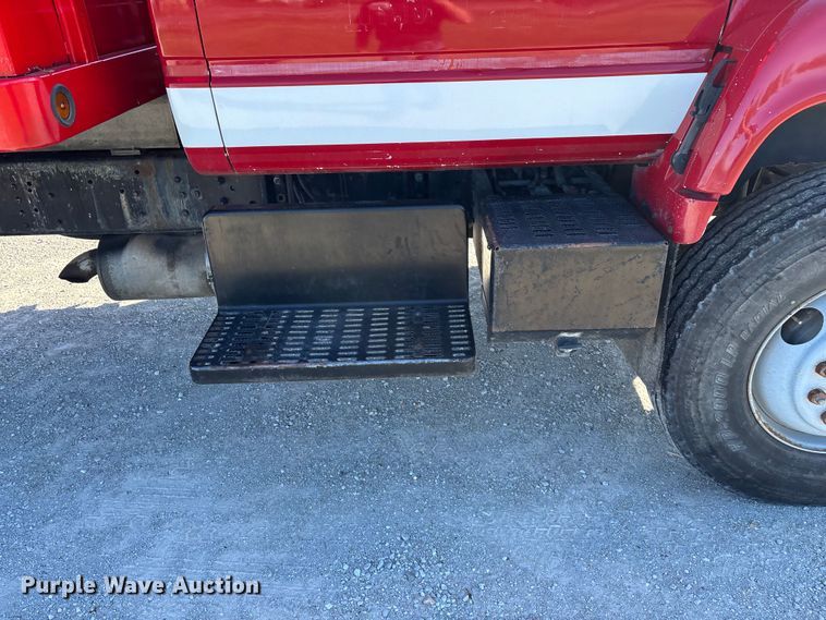 image for item FG0234 1990 GMC C7 grain truck