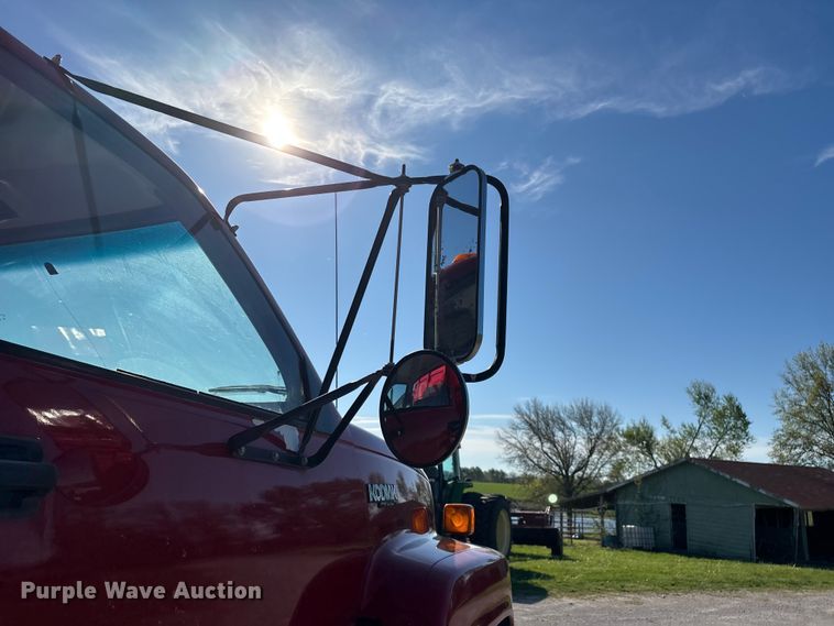 image for item FG0234 1990 GMC C7 grain truck