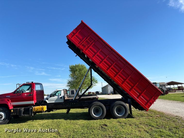 image for item FG0234 1990 GMC C7 grain truck