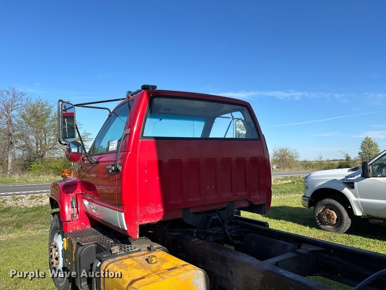 image for item FG0234 1990 GMC C7 grain truck