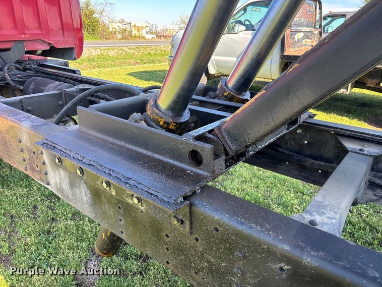 image for item FG0234 1990 GMC C7 grain truck