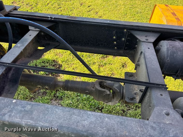 image for item FG0234 1990 GMC C7 grain truck