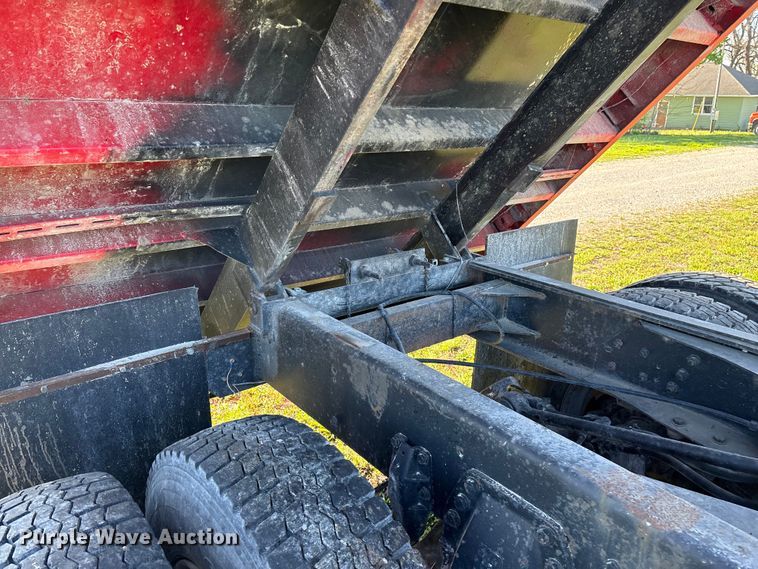 image for item FG0234 1990 GMC C7 grain truck