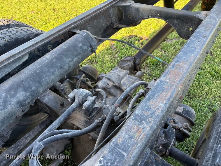 image for item FG0234 1990 GMC C7 grain truck