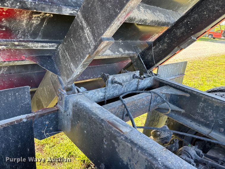 image for item FG0234 1990 GMC C7 grain truck