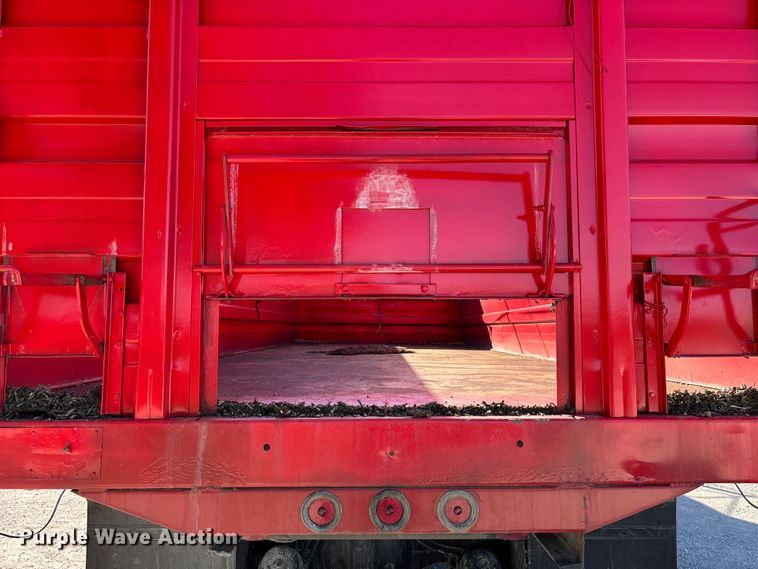 image for item FG0234 1990 GMC C7 grain truck