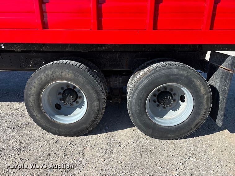 image for item FG0234 1990 GMC C7 grain truck