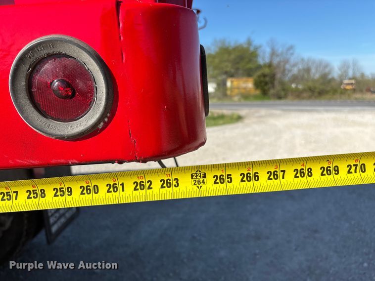 image for item FG0234 1990 GMC C7 grain truck