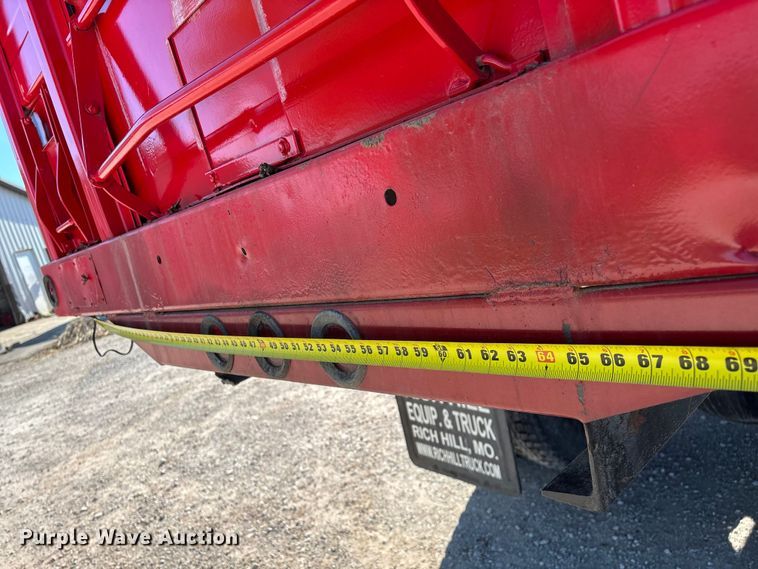 image for item FG0234 1990 GMC C7 grain truck