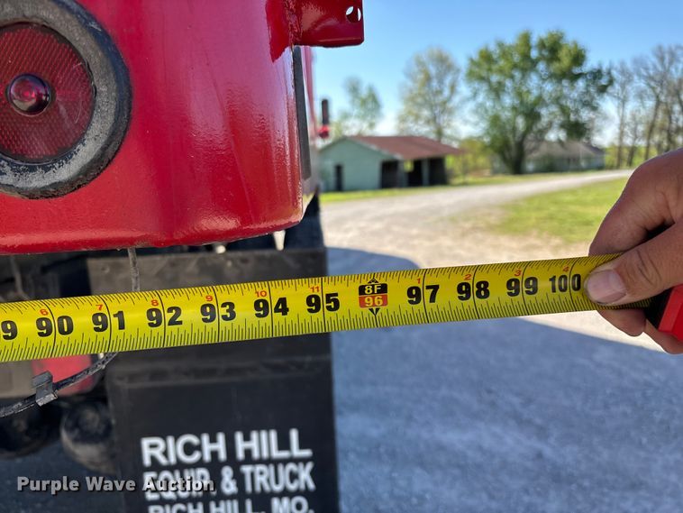 image for item FG0234 1990 GMC C7 grain truck