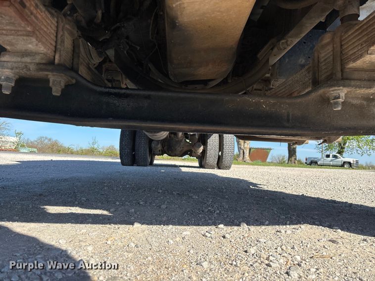 image for item FG0234 1990 GMC C7 grain truck