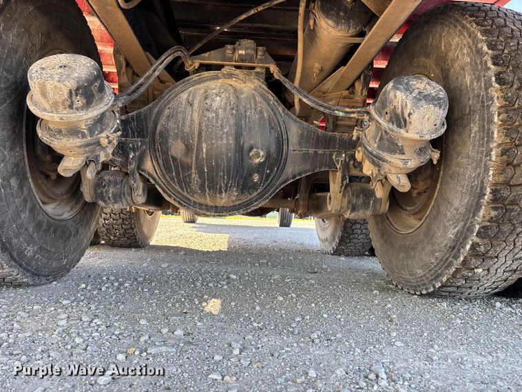 image for item FG0234 1990 GMC C7 grain truck