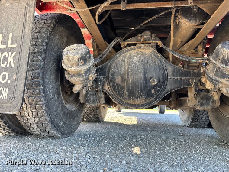 image for item FG0234 1990 GMC C7 grain truck