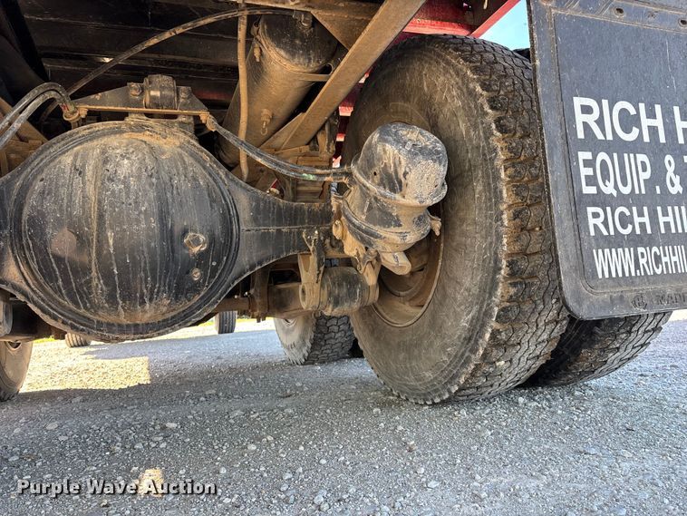 image for item FG0234 1990 GMC C7 grain truck