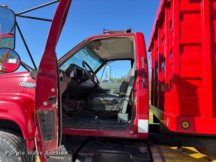image for item FG0234 1990 GMC C7 grain truck