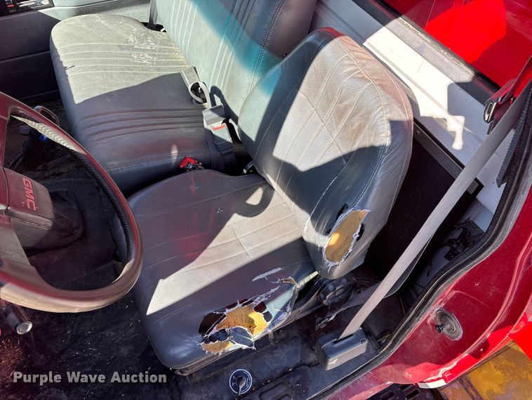 image for item FG0234 1990 GMC C7 grain truck