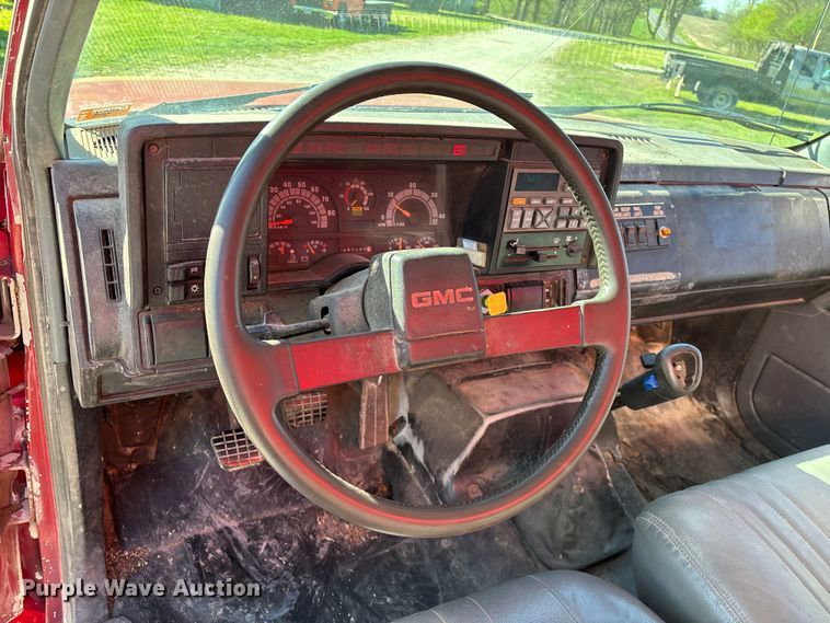 image for item FG0234 1990 GMC C7 grain truck