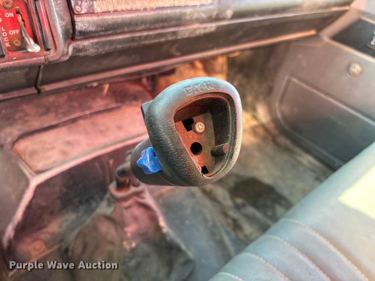 image for item FG0234 1990 GMC C7 grain truck