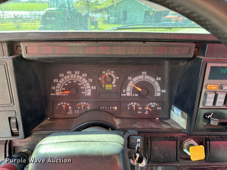 image for item FG0234 1990 GMC C7 grain truck