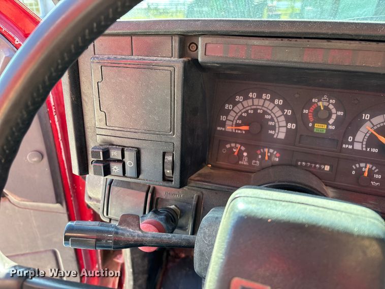 image for item FG0234 1990 GMC C7 grain truck