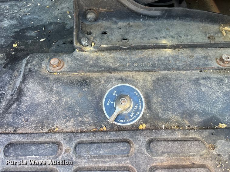 image for item FG0234 1990 GMC C7 grain truck