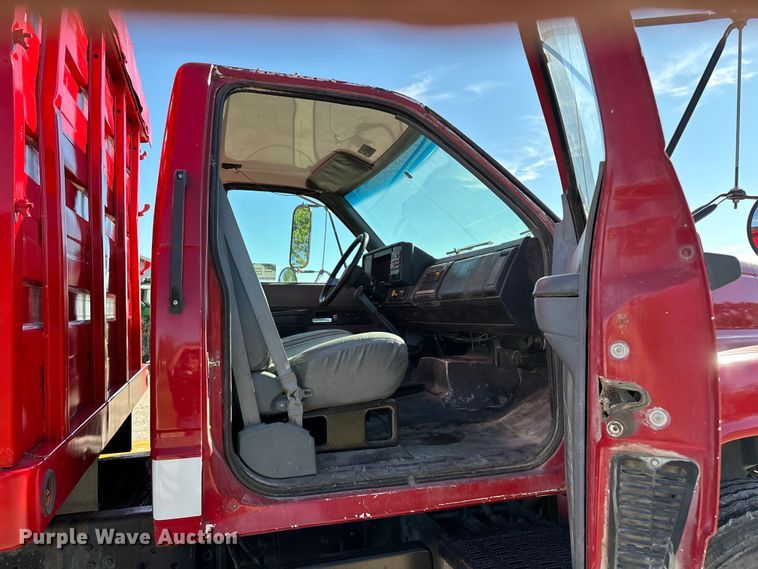 image for item FG0234 1990 GMC C7 grain truck