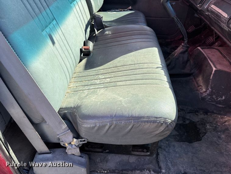 image for item FG0234 1990 GMC C7 grain truck