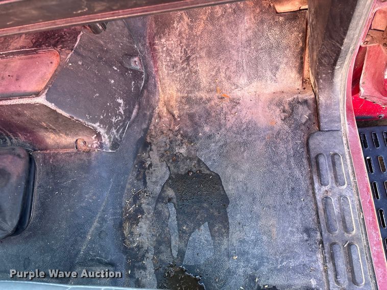 image for item FG0234 1990 GMC C7 grain truck