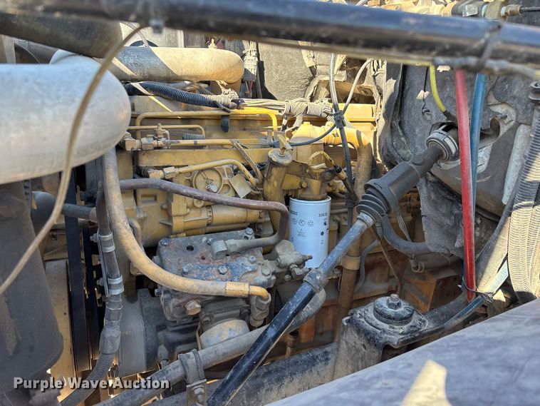 image for item FG0234 1990 GMC C7 grain truck