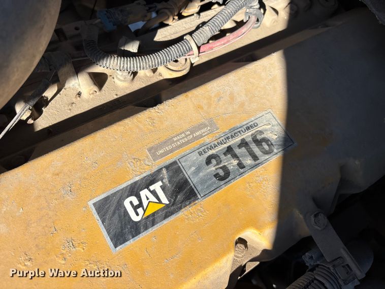 image for item FG0234 1990 GMC C7 grain truck