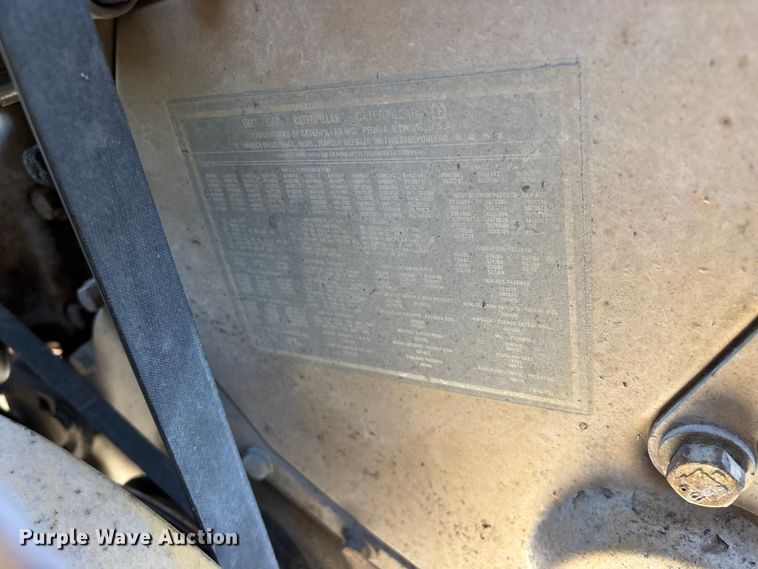 image for item FG0234 1990 GMC C7 grain truck