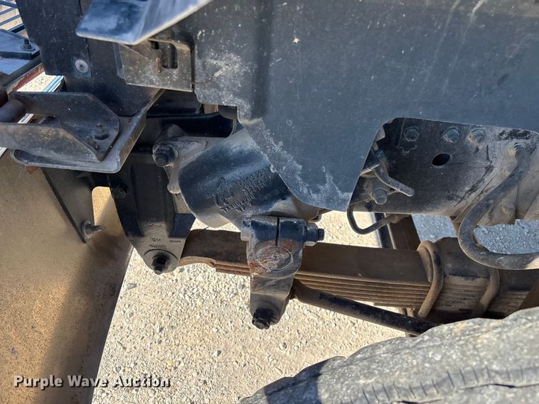 image for item FG0234 1990 GMC C7 grain truck