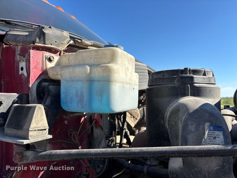 image for item FG0234 1990 GMC C7 grain truck