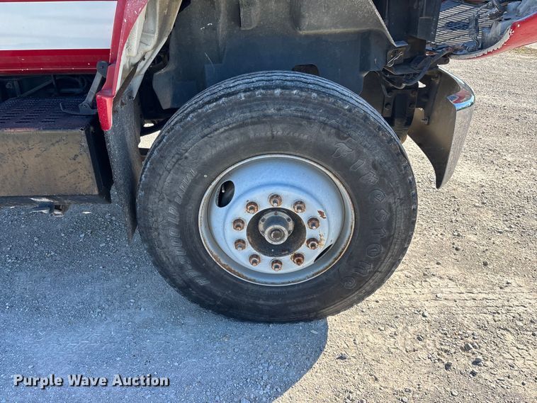 image for item FG0234 1990 GMC C7 grain truck