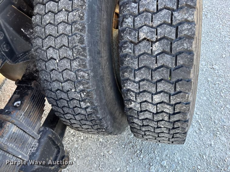 image for item FG0234 1990 GMC C7 grain truck