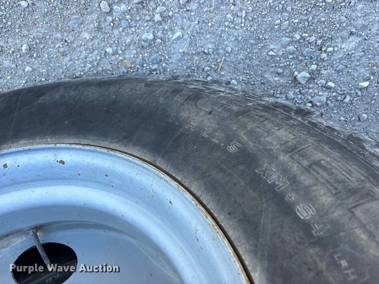 image for item FG0234 1990 GMC C7 grain truck