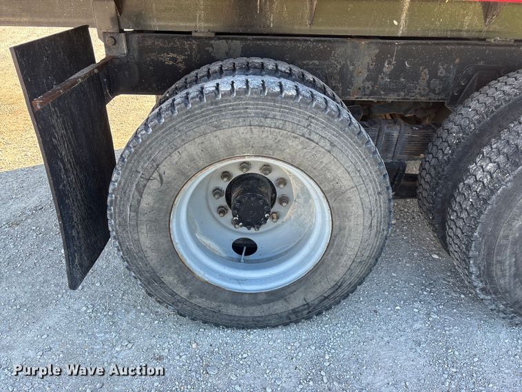 image for item FG0234 1990 GMC C7 grain truck