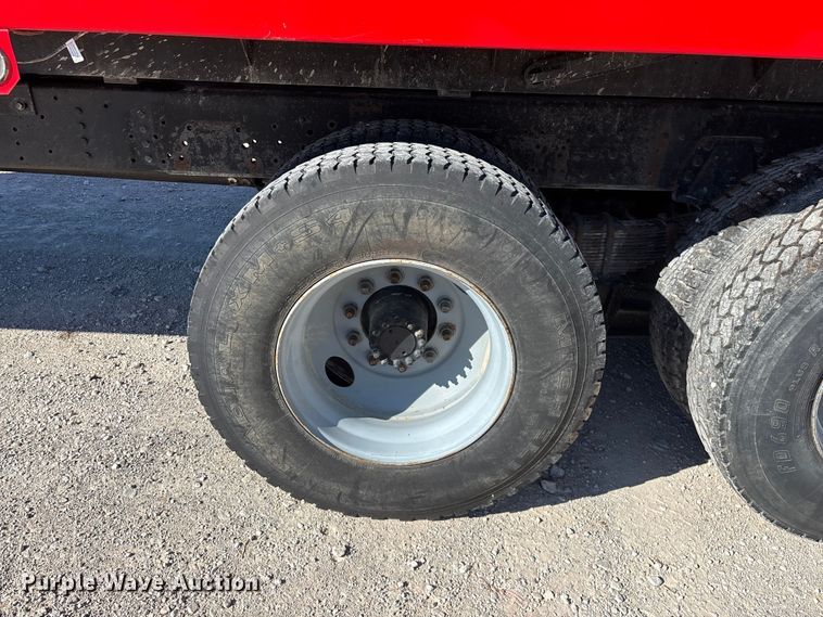 image for item FG0234 1990 GMC C7 grain truck