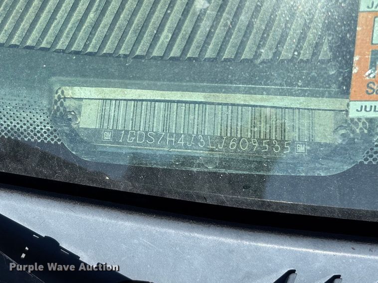 image for item FG0234 1990 GMC C7 grain truck