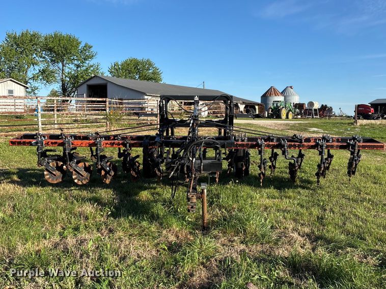 image for item FG0235 Tye 304-413 no-till drill caddy