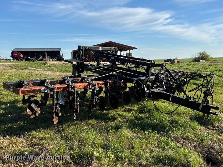 image for item FG0235 Tye 304-413 no-till drill caddy