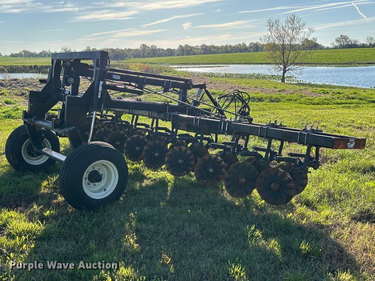 image for item FG0235 Tye 304-413 no-till drill caddy