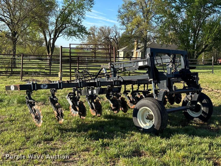 image for item FG0235 Tye 304-413 no-till drill caddy