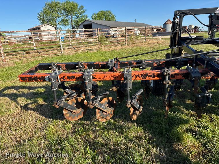 image for item FG0235 Tye 304-413 no-till drill caddy