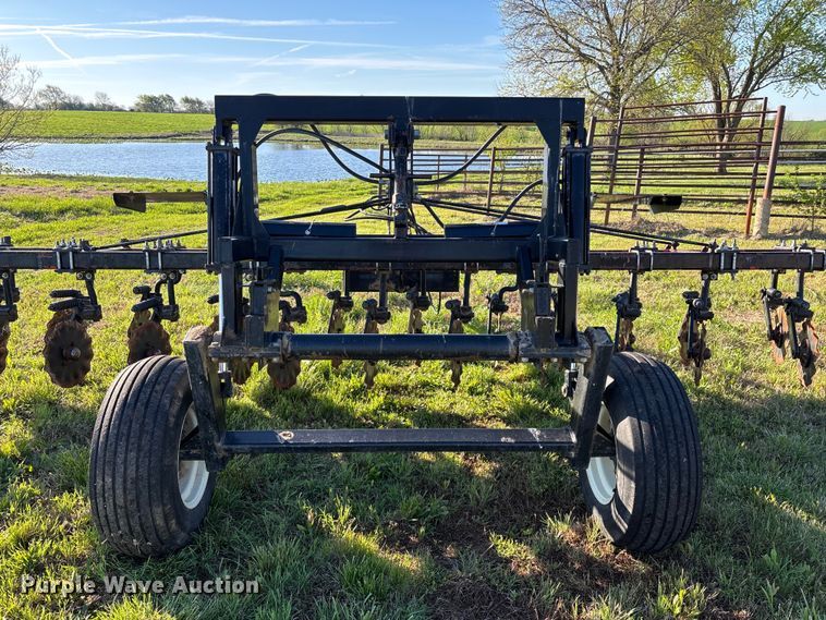 image for item FG0235 Tye 304-413 no-till drill caddy