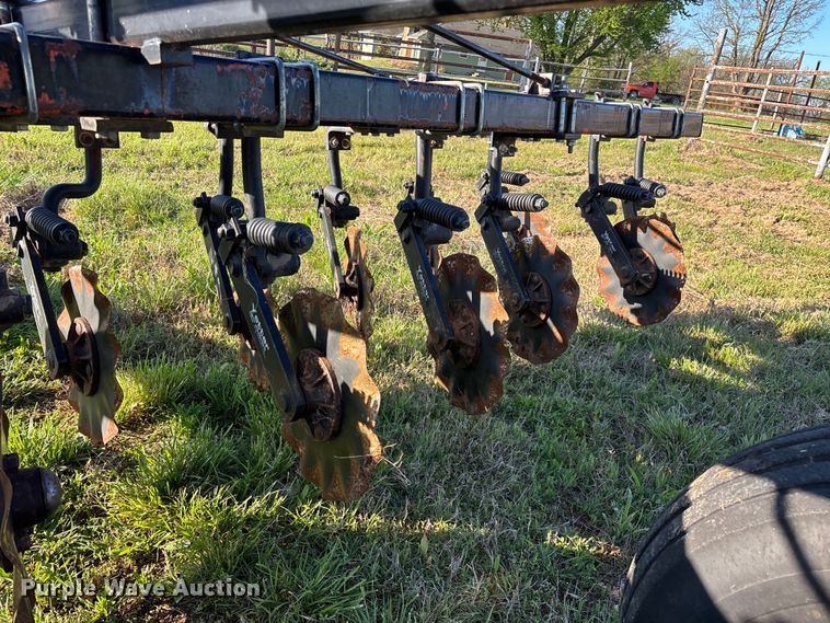 image for item FG0235 Tye 304-413 no-till drill caddy