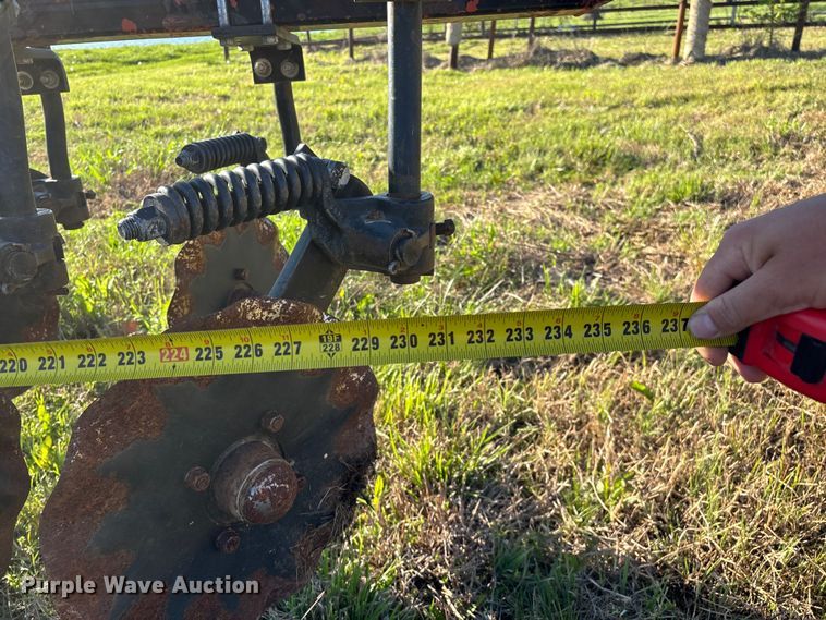 image for item FG0235 Tye 304-413 no-till drill caddy