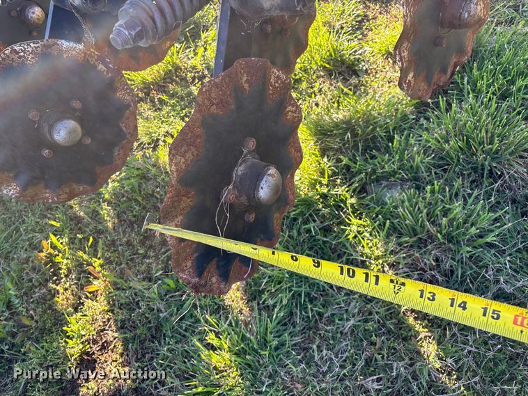 image for item FG0235 Tye 304-413 no-till drill caddy